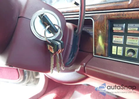 1990 Chrysler New Yorker C-Body Landau from USA, damaged, VIN 1C3XC66R7LD860297